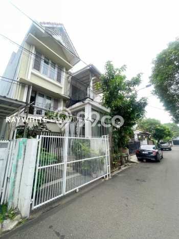 Rumah 3 KT 2 KM Luas Tanah 117m², LB 190m² di Pondok Indah, Jakarta Selatan Rumah 3 KT 2 KM Luas Tanah 117m², LB 190m² di Pondok Indah, Jakarta Selatan