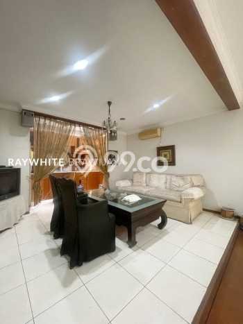 Rumah 3 KT 2 KM Luas Tanah 117m², LB 190m² di Pondok Indah, Jakarta Selatan Rumah 3 KT 2 KM Luas Tanah 117m², LB 190m² di Pondok Indah, Jakarta Selatan