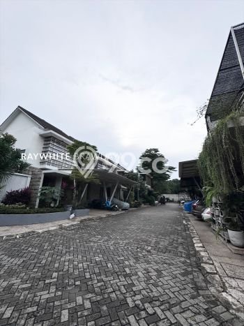 Hunian Eksklusif Siap Huni LT 142m2 di Cilandak, Jakarta Selatan Hunian Eksklusif Siap Huni LT 142m2 di Cilandak, Jakarta Selatan