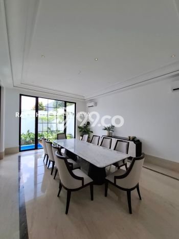 Rumah Nyaman area Kemang, Jakarta Selatan, Luas 515m² Bangunan 833m² Rumah Nyaman area Kemang, Jakarta Selatan, Luas 515m² Bangunan 833m²