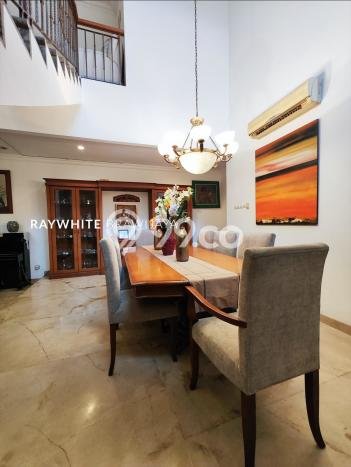 Rumah Elit Modern Siap Huni di Lebak Bulus Jakarta Selatan Rumah Elit Modern Siap Huni di Lebak Bulus Jakarta Selatan