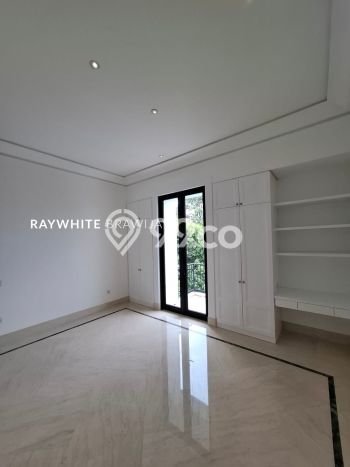 Rumah Nyaman area Kemang, Jakarta Selatan, Luas 515m² Bangunan 833m² Rumah Nyaman area Kemang, Jakarta Selatan, Luas 515m² Bangunan 833m²