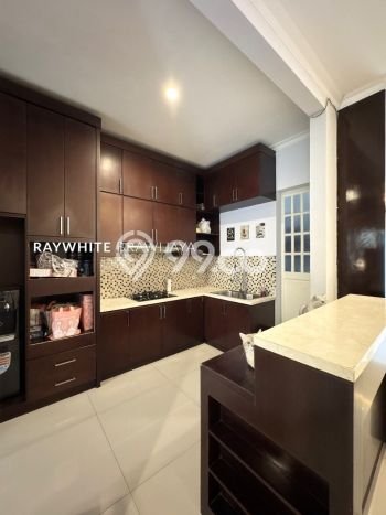 For Sale! Premium House LT 362m2 Desain Modern di Kemang For Sale! Premium House LT 362m2 Desain Modern di Kemang