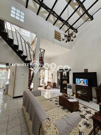 Jual Murah Rumah LT 240m² di Kawasan Residential Lebak Bulus, Jakarta Selatan Jual Murah Rumah LT 240m² di Kawasan Residential Lebak Bulus, Jakarta Selatan