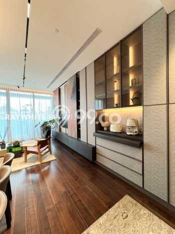 FOR SALE Hunian Apartemen High-Class di Kebayoran Baru dengan 3 Kamar Tidur & Luas 195m2 FOR SALE Hunian Apartemen High-Class di Kebayoran Baru dengan 3 Kamar Tidur & Luas 195m2
