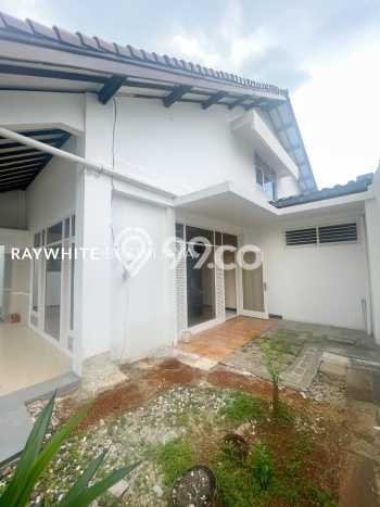 Siap Huni Rumah Mewah 3 Kamar di Kebayoran Baru Dekat ke Mana Pun Siap Huni Rumah Mewah 3 Kamar di Kebayoran Baru Dekat ke Mana Pun