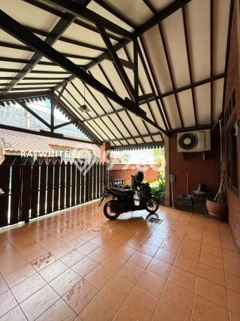 Rumah Mewah Siap Huni LT 268m2 di Kebayoran Baru, Jakarta Selatan Rumah Mewah Siap Huni LT 268m2 di Kebayoran Baru, Jakarta Selatan