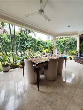 Rumah Luxury Modern Siap Huni di Kemang Jakarta Selatan Rumah Luxury Modern Siap Huni di Kemang Jakarta Selatan