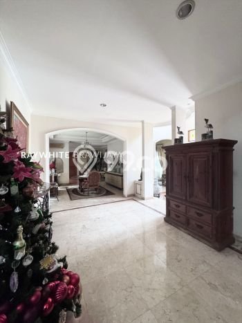 Rumah Mewah LB 852m2 Siap Huni Desain Elegan di Pondok Indah, Jakarta Selatan Rumah Mewah LB 852m2 Siap Huni Desain Elegan di Pondok Indah, Jakarta Selatan