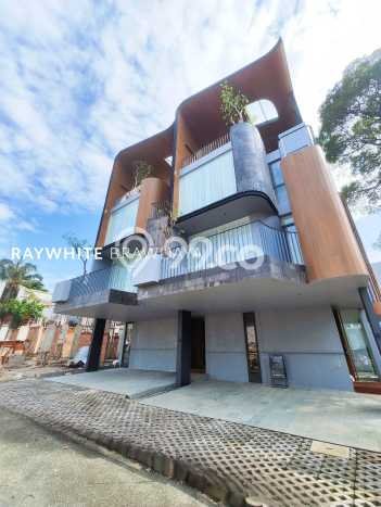 Hunian Mewah LB 265m2 Siap Pakai Desain Elegan di Kemang, Jakarta Selatan Hunian Mewah LB 265m2 Siap Pakai Desain Elegan di Kemang, Jakarta Selatan