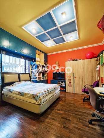 Rumah Elit LB 325m2 Siap Pakai Desain Elegan di Bintaro, Jakarta Selatan Rumah Elit LB 325m2 Siap Pakai Desain Elegan di Bintaro, Jakarta Selatan