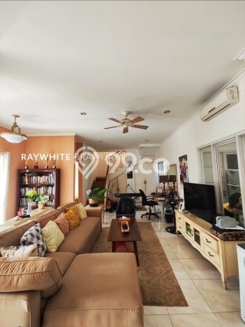 Hunian Elit LB 210m2 Siap Pakai Desain Elegan di Cireundeu, Tangerang Hunian Elit LB 210m2 Siap Pakai Desain Elegan di Cireundeu, Tangerang