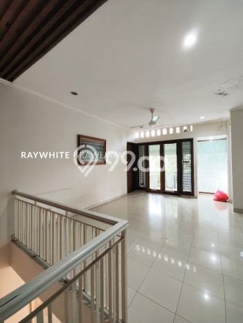 Rumah Cantik Siap Huni Di Kebayoran Baru Luas 300m2 Aman Rumah Cantik Siap Huni Di Kebayoran Baru Luas 300m2 Aman