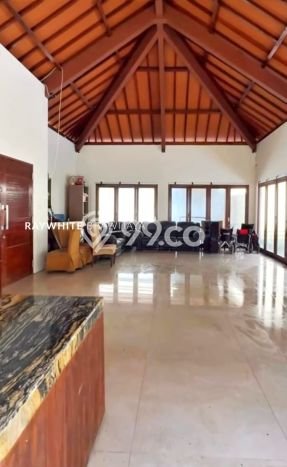 Vila Strategis di , Dimensi 740m2m², Dekat ke beragam fasilitas Vila Strategis di , Dimensi 740m2m², Dekat ke beragam fasilitas