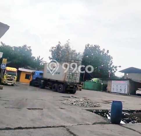 Gudang Disewa di Tangerang dengan LB 8000m2 Area Komersial Ramai Gudang Disewa di Tangerang dengan LB 8000m2 Area Komersial Ramai