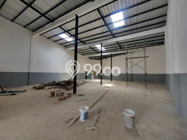 Unit Gudang disewakan di BSD Tangerang Selatan dengan LT 1150m2 / LB 750m2 Unit Gudang disewakan di BSD Tangerang Selatan dengan LT 1150m2 / LB 750m2