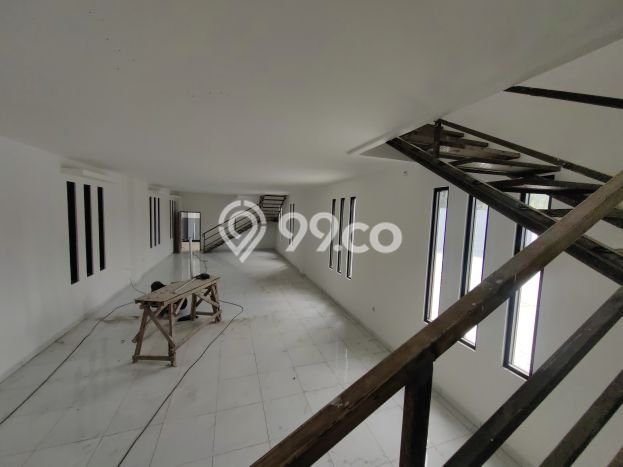 Unit Gudang disewakan di BSD Tangerang Selatan dengan LT 1150m2 / LB 750m2 Unit Gudang disewakan di BSD Tangerang Selatan dengan LT 1150m2 / LB 750m2