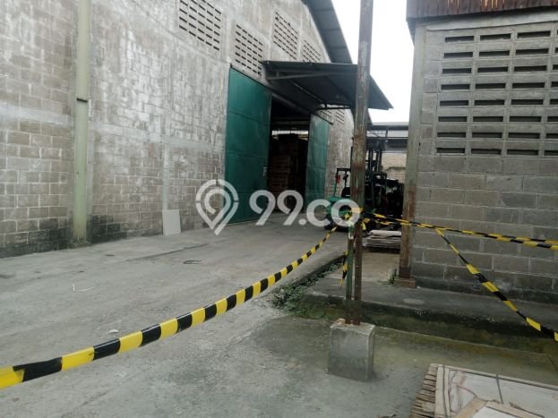 Gudang Disewa di Tangerang dengan LB 8000m2 Area Komersial Ramai Gudang Disewa di Tangerang dengan LB 8000m2 Area Komersial Ramai