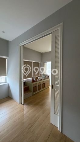 Jual Rumah Luas Megah Dengan View Eksklusif di Kembangan Baru, Jakarta Barat Jual Rumah Luas Megah Dengan View Eksklusif di Kembangan Baru, Jakarta Barat