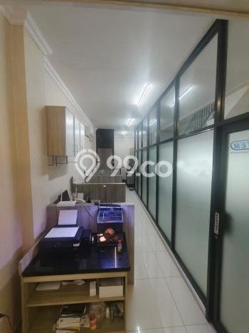 AREA BISNIS! Ruko Kawasan Green Lake City, Luas 236m², Mainroad, Strategis AREA BISNIS! Ruko Kawasan Green Lake City, Luas 236m², Mainroad, Strategis