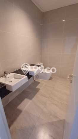Rumah Luxury Modern Siap Huni di Puri Media Jakarta Barat Rumah Luxury Modern Siap Huni di Puri Media Jakarta Barat