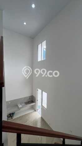 Hunian Nyaman Asri 3 KT Siap Huni di Summarecon Serpong Tangerang Hunian Nyaman Asri 3 KT Siap Huni di Summarecon Serpong Tangerang