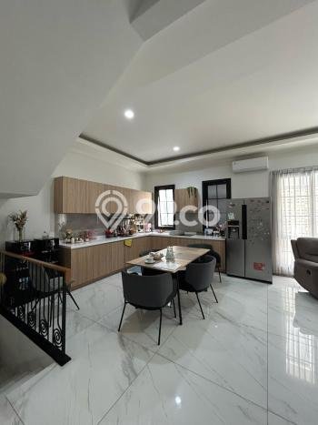 Dijual Rumah Mewah Megah Dengan View Cantik di Alam Sutera, Tangerang Dijual Rumah Mewah Megah Dengan View Cantik di Alam Sutera, Tangerang