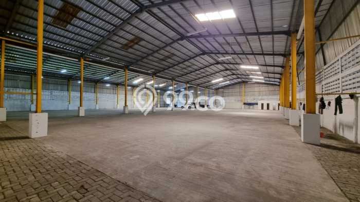 FOR RENT! Gudang di Petir Cocok untuk Bisnis 2300m2 FOR RENT! Gudang di Petir Cocok untuk Bisnis 2300m2