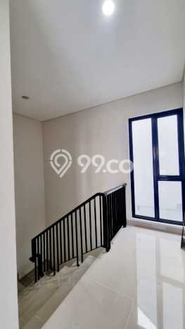 Rumah Luxury Modern Tanpa Renovasi di Metland Puri Jakarta Barat Rumah Luxury Modern Tanpa Renovasi di Metland Puri Jakarta Barat