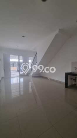 Rumah Sewa Jakarta Barat LT 60m2 LB 80m2 Area Green Lake City Rumah Sewa Jakarta Barat LT 60m2 LB 80m2 Area Green Lake City