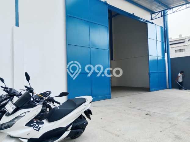 Unit Gudang Paling Strategis di Cipondoh Tangerang dengan LB 600m2 Unit Gudang Paling Strategis di Cipondoh Tangerang dengan LB 600m2