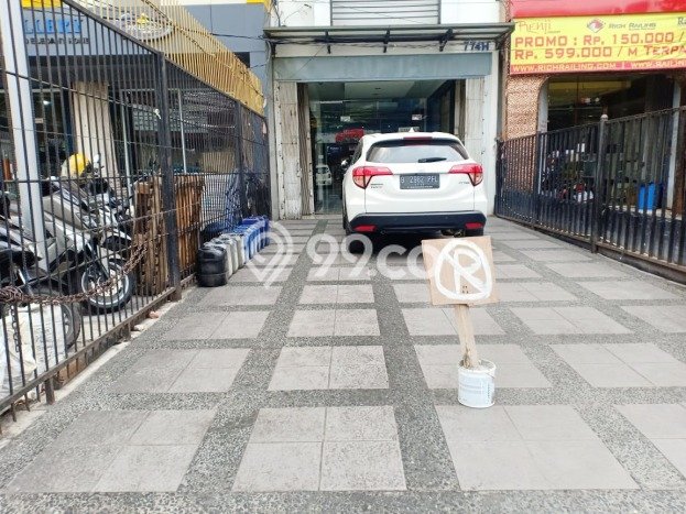 Jual Ruko di , Luas 360m2m², Lokasi Strategis Jual Ruko di , Luas 360m2m², Lokasi Strategis