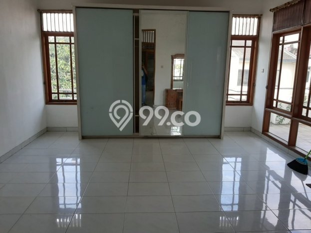 Rumah Elit Modern Siap Huni di Intercon Jakarta Barat Rumah Elit Modern Siap Huni di Intercon Jakarta Barat