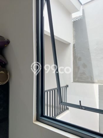 Rumah Luas Asri 4 KT Siap Pakai di BSD Nusaloka Tangerang Rumah Luas Asri 4 KT Siap Pakai di BSD Nusaloka Tangerang