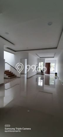 Hunian Super Mewah dengan Akses Paling Strategis di BSD Griya Loka, Tangerang Hunian Super Mewah dengan Akses Paling Strategis di BSD Griya Loka, Tangerang