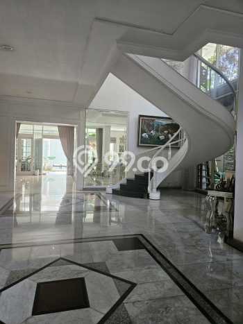 Hot Offer Hunian Mewah Ideal dan Luas di Menteng, Jakarta Pusat Hot Offer Hunian Mewah Ideal dan Luas di Menteng, Jakarta Pusat