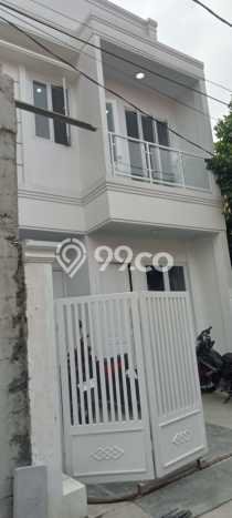Rumah Luas Asri 4 KT Siap Huni di Pondok Kelapa Jakarta Timur Rumah Luas Asri 4 KT Siap Huni di Pondok Kelapa Jakarta Timur