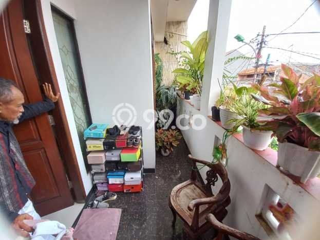 For Sale Rumah 4 Kamar Lokasi Ideal Bagus dan Strategis di Duren Sawit For Sale Rumah 4 Kamar Lokasi Ideal Bagus dan Strategis di Duren Sawit