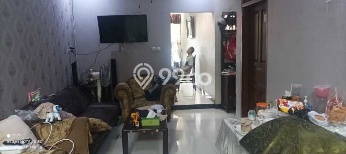 For Sale Rumah 4 Kamar Lokasi Ideal Bagus dan Strategis di Duren Sawit For Sale Rumah 4 Kamar Lokasi Ideal Bagus dan Strategis di Duren Sawit
