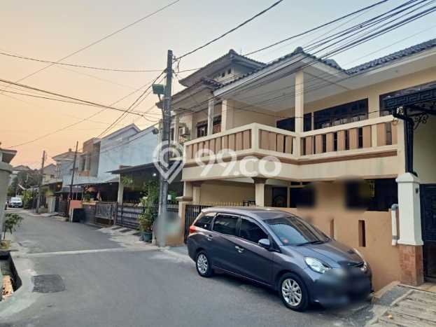 For Sale Rumah 5 Kamar Lokasi Ideal Nyaman dan Strategis di Duren Sawit For Sale Rumah 5 Kamar Lokasi Ideal Nyaman dan Strategis di Duren Sawit