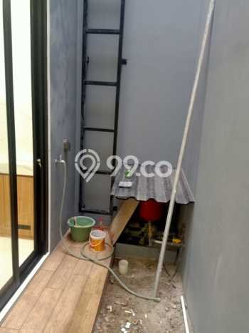 Rumah Modern 4 KT di Pondok Kelapa Jakarta Timur Unfurnished Rumah Modern 4 KT di Pondok Kelapa Jakarta Timur Unfurnished
