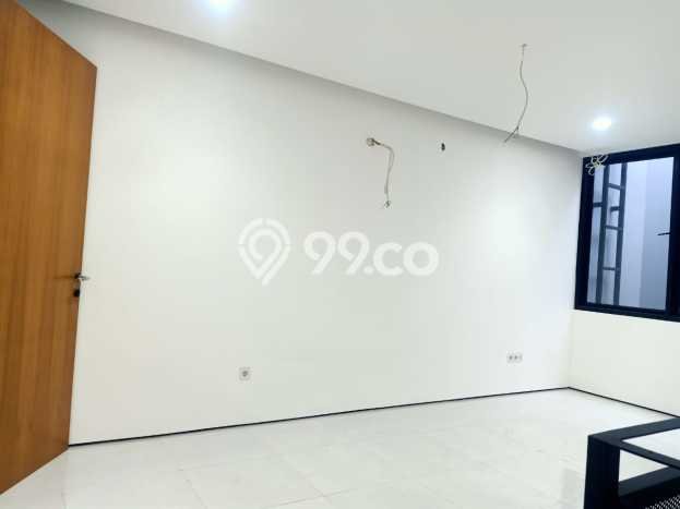 Rumah Modern 4 KT di Pondok Kelapa Jakarta Timur Unfurnished Rumah Modern 4 KT di Pondok Kelapa Jakarta Timur Unfurnished