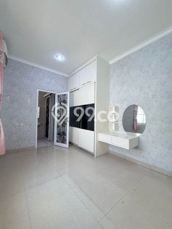 Rumah Elit Modern Siap Huni di Pantai Indah Kapuk Jakarta Utara Rumah Elit Modern Siap Huni di Pantai Indah Kapuk Jakarta Utara