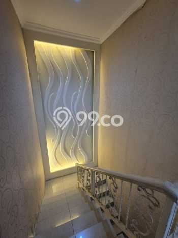 For Sale! Luxury House LT 180m2 Desain Elegan di Pantai Indah Kapuk For Sale! Luxury House LT 180m2 Desain Elegan di Pantai Indah Kapuk