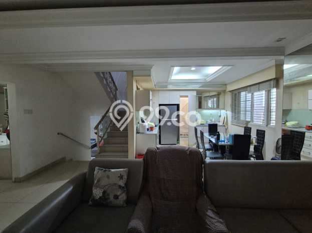 For Sale! Luxury House LT 180m2 Desain Elegan di Pantai Indah Kapuk For Sale! Luxury House LT 180m2 Desain Elegan di Pantai Indah Kapuk
