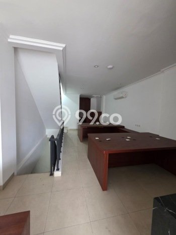 Unit Ruko Dijual di Jakarta Barat LT 73m2 & LB 250m2 Unit Ruko Dijual di Jakarta Barat LT 73m2 & LB 250m2
