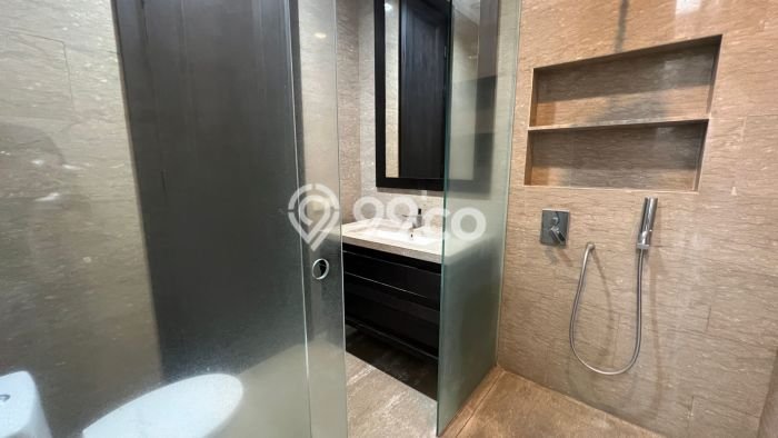 Rumah Elit Modern Tanpa Renovasi di Kemang Jakarta Selatan Rumah Elit Modern Tanpa Renovasi di Kemang Jakarta Selatan
