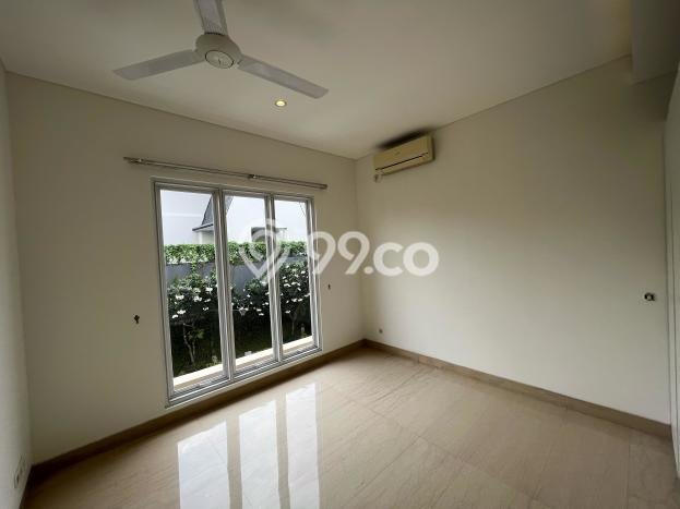 Ready to Use! Luxury House LT 371m2 Desain Modern di Kemang Ready to Use! Luxury House LT 371m2 Desain Modern di Kemang