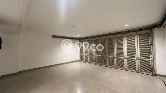 Rumah Elit Modern Tanpa Renovasi di Kemang Jakarta Selatan Rumah Elit Modern Tanpa Renovasi di Kemang Jakarta Selatan