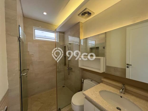 Ready to Use! Luxury House LT 371m2 Desain Modern di Kemang Ready to Use! Luxury House LT 371m2 Desain Modern di Kemang